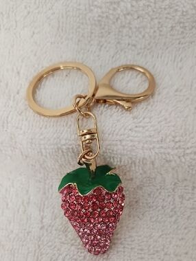 NWOT Gold-Tone Pink Crystal Strawberry Keychain with Green Enamel Leaf